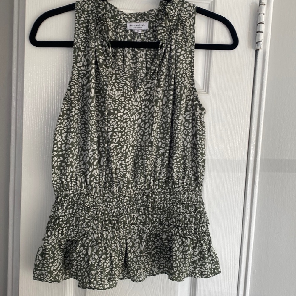 Current Air sleeveless top